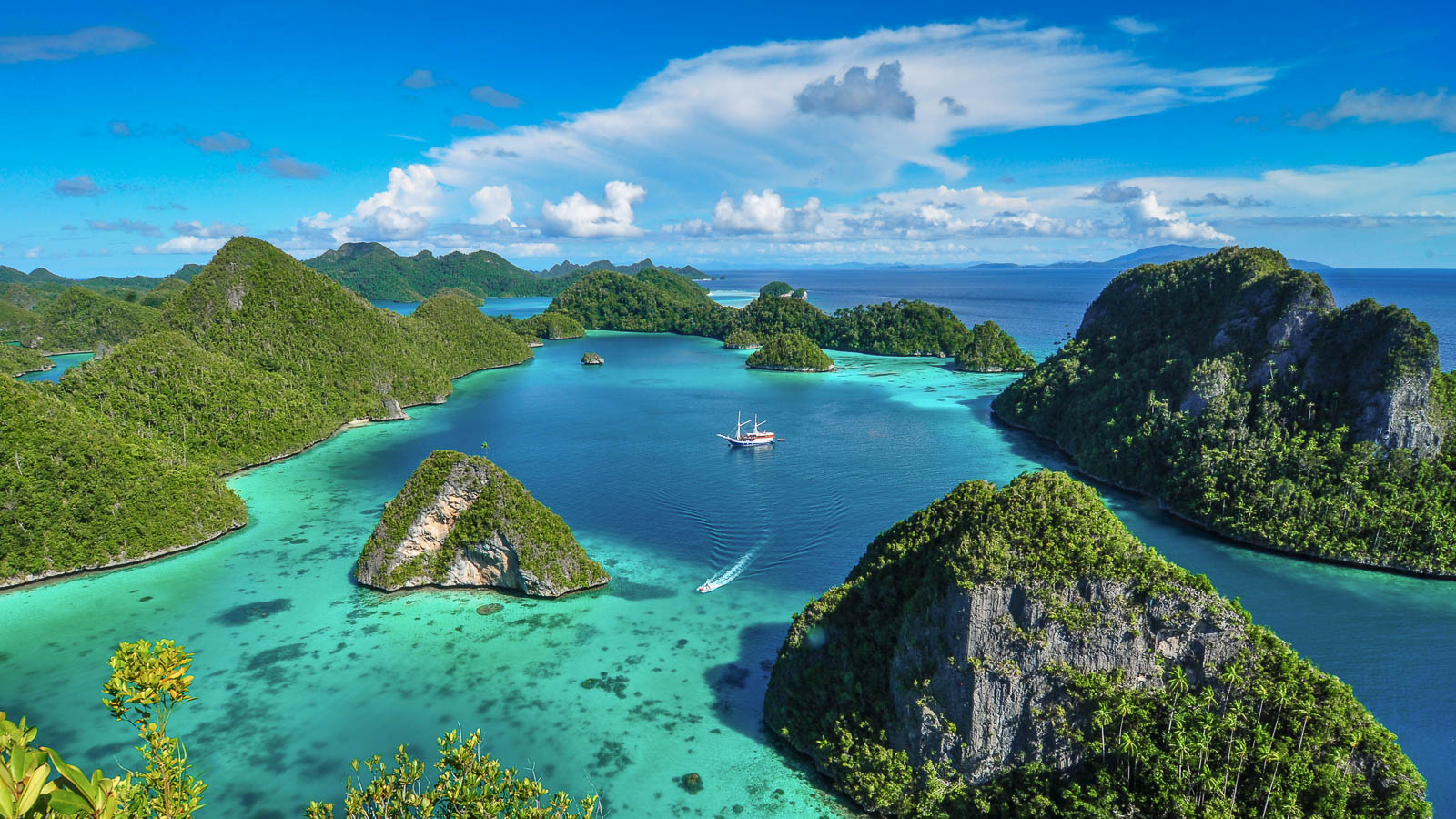 Easy dive travel in Southeast Asia