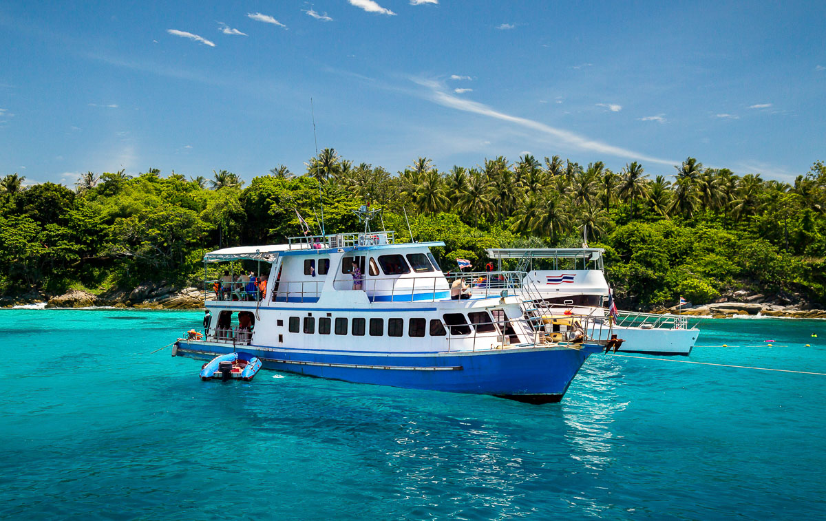Liveaboard dive boats in Thailand