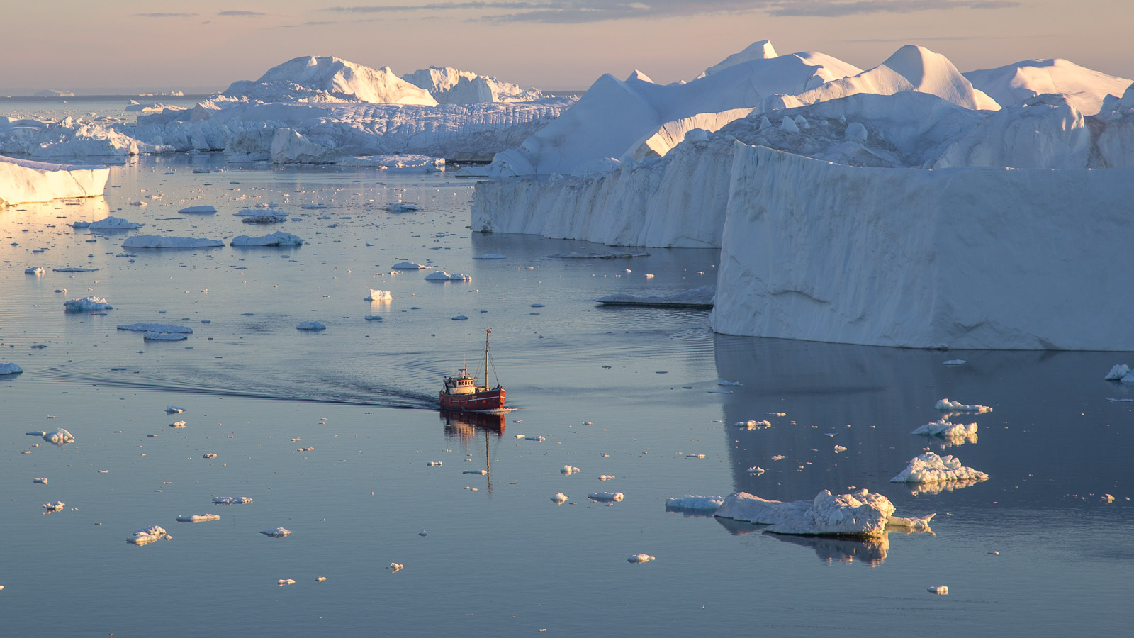 The world's top-rated small polar expedition cruise ships