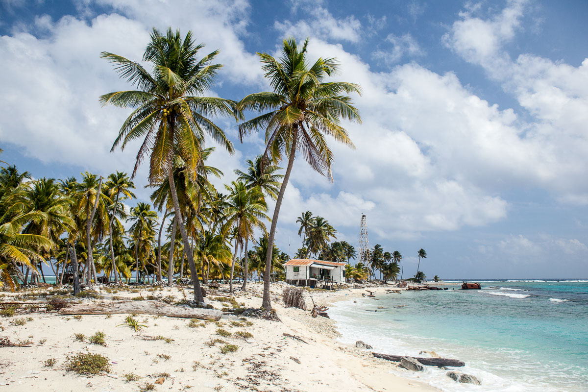 Turneffe Atoll Lighthouse Reef Great Blue Hole Belize Diving 6