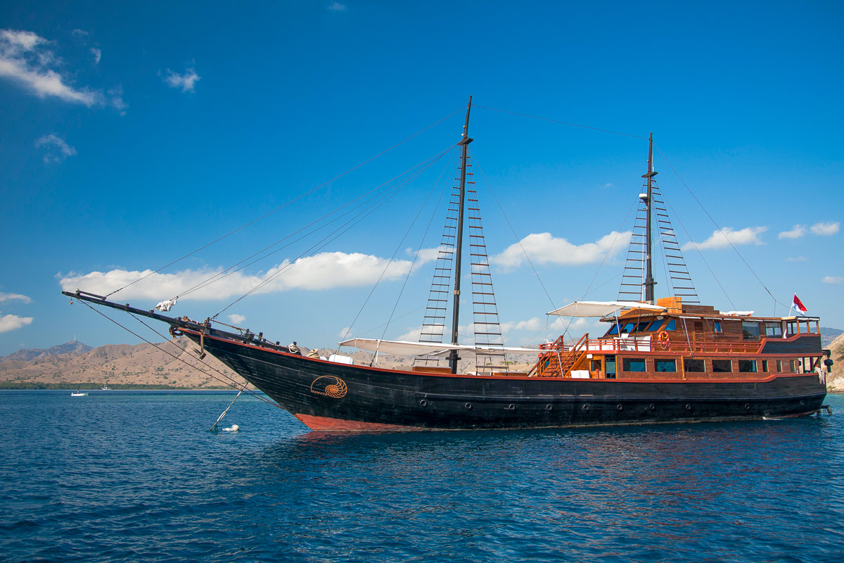 Samata Charter Yacht