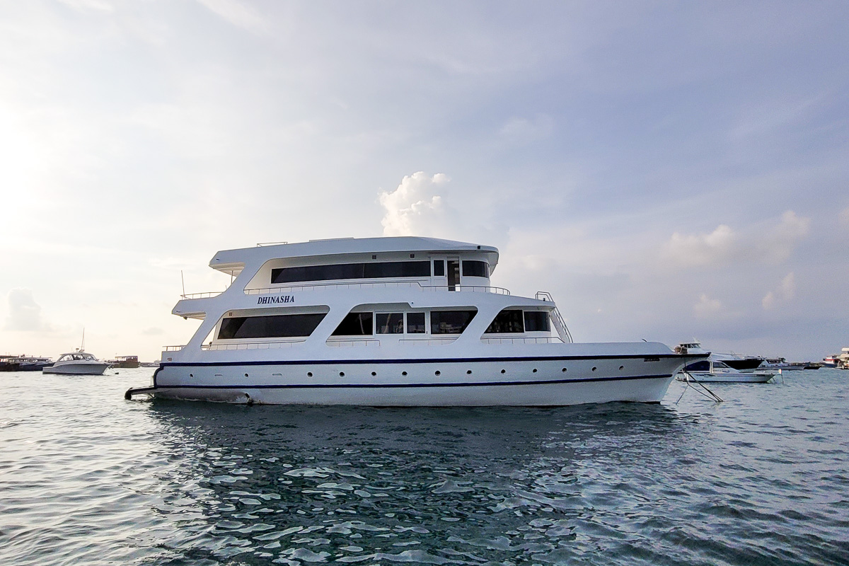 Dhinasha Charter Yacht Maldives 2