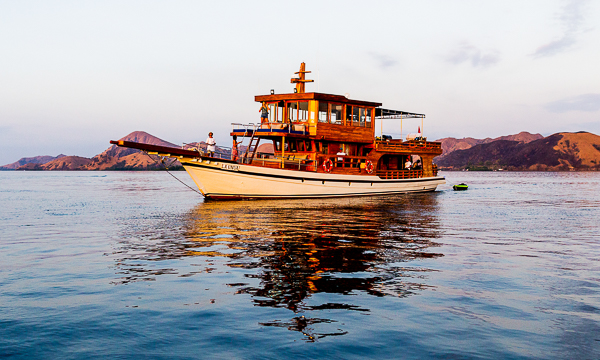 La Unua’s intimate Indonesian charter yacht trips are perfectly-suited to families.