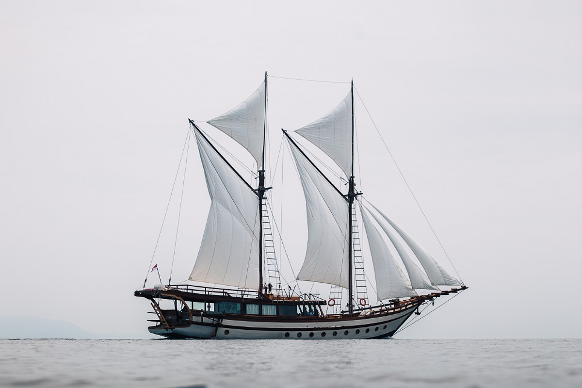 Senja Charter Yacht Indonesia 16