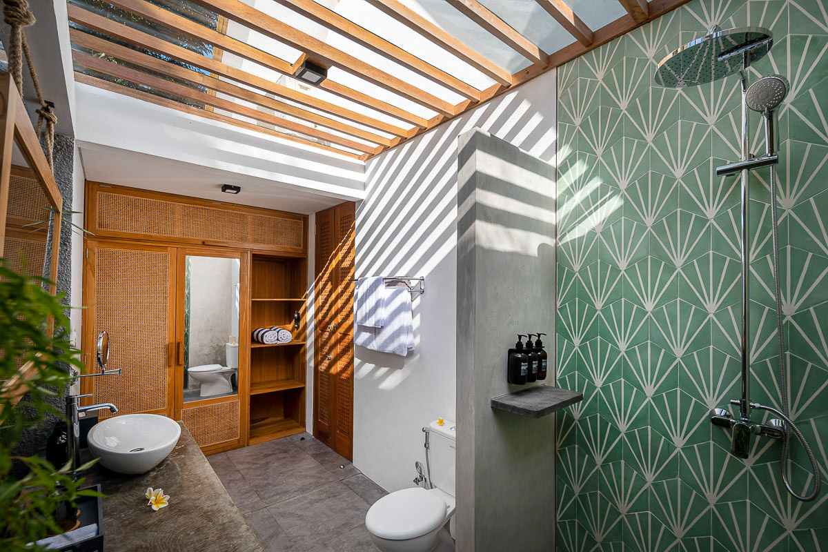 Deep Roots Dive Yoga Resort 7