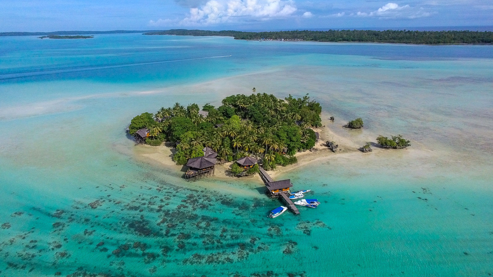 https://www.zubludiving.com/images/Indonesia/Kalimantan/Sangalaki-Derawan/Sangalaki-Derawan-Maratua-Indonesia-Banner_2.jpg