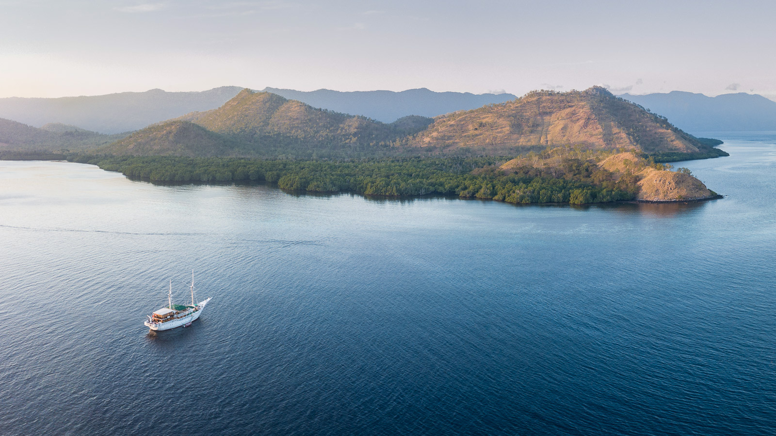 Best liveaboard itineraries in Indonesia