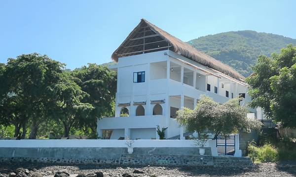 Nautika Dive Alor is a simply-styled resort with high standards of service and surprising amenities.