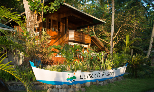 Lembeh Resort is one of the leading dive resorts in North Sulawesi.