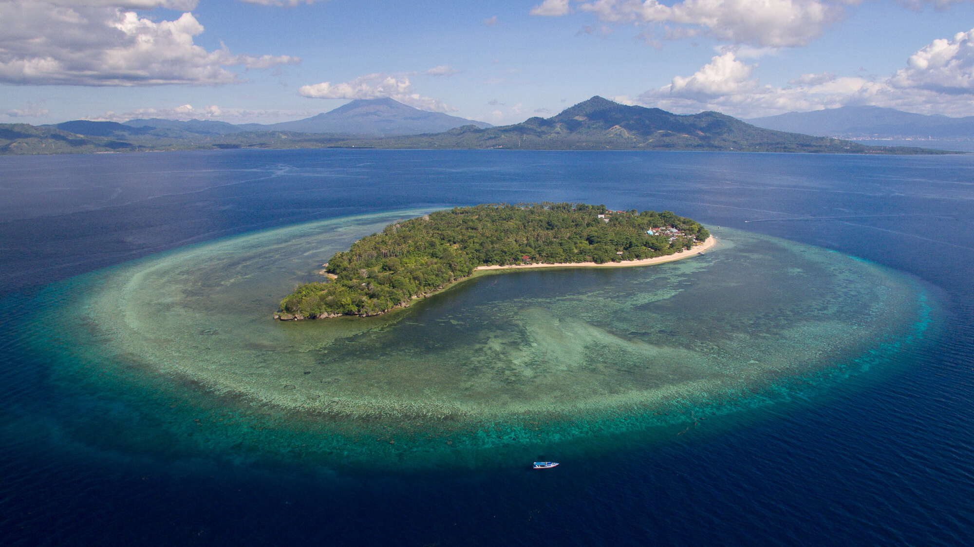 Siladen Island in Bunaken National Park is the perfect spot for a luxury dive getaway