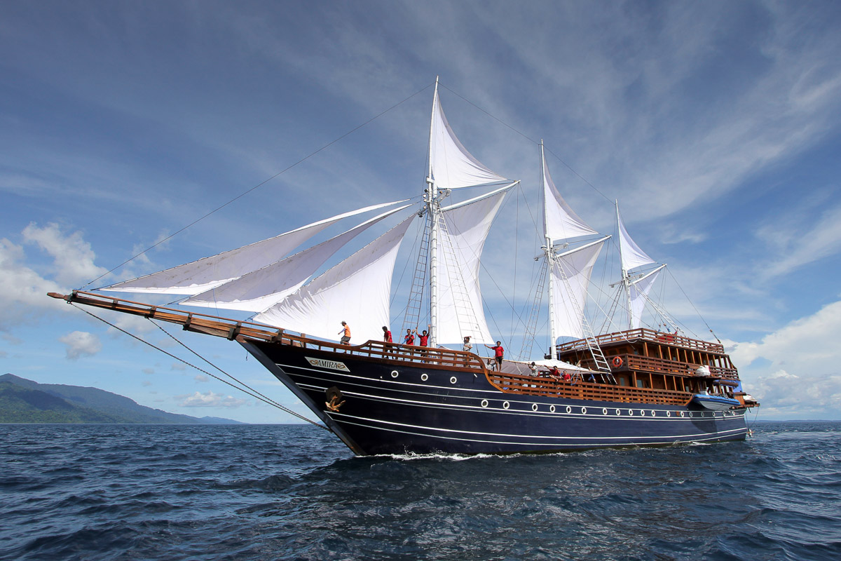 Amira Liveaboard Indonesia