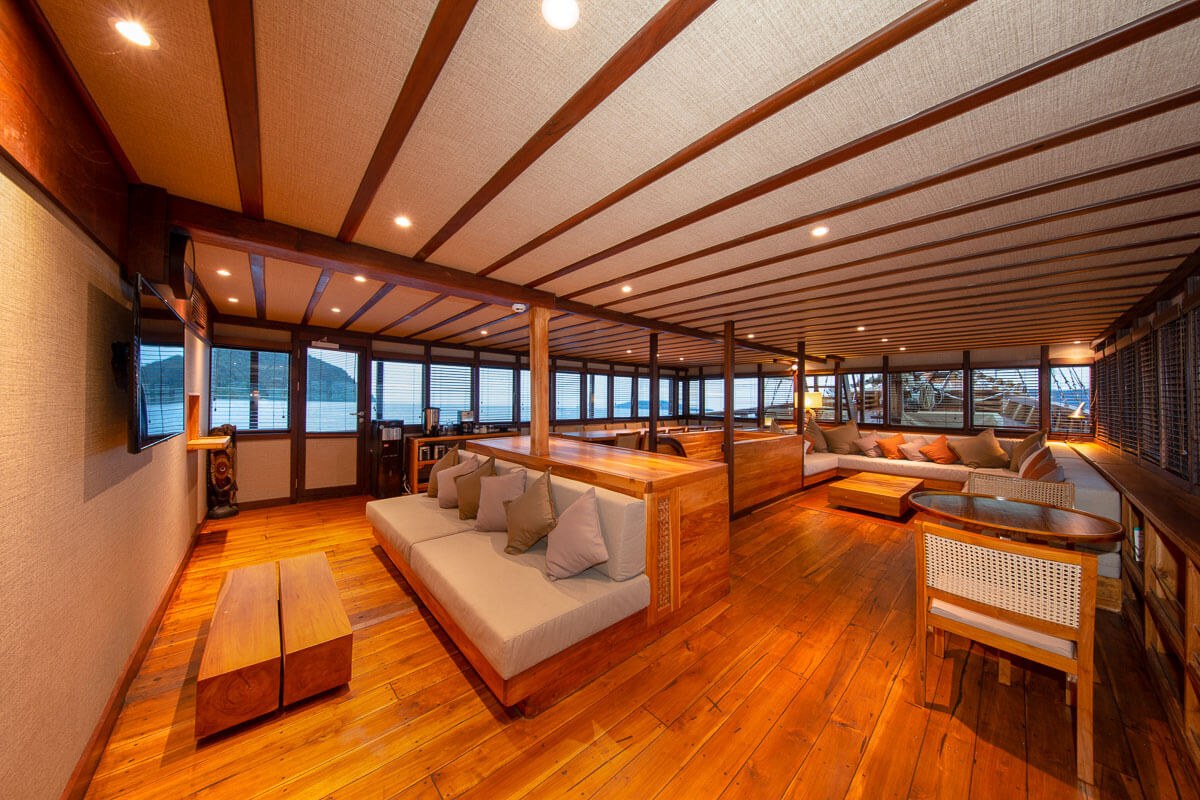 Coralia Liveaboard 08