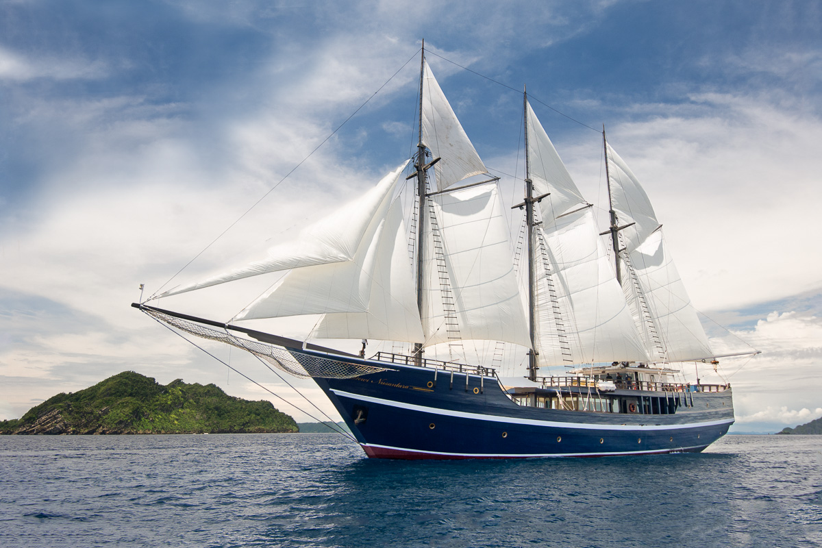 Dewi Nusantara Liveaboard Indonesia