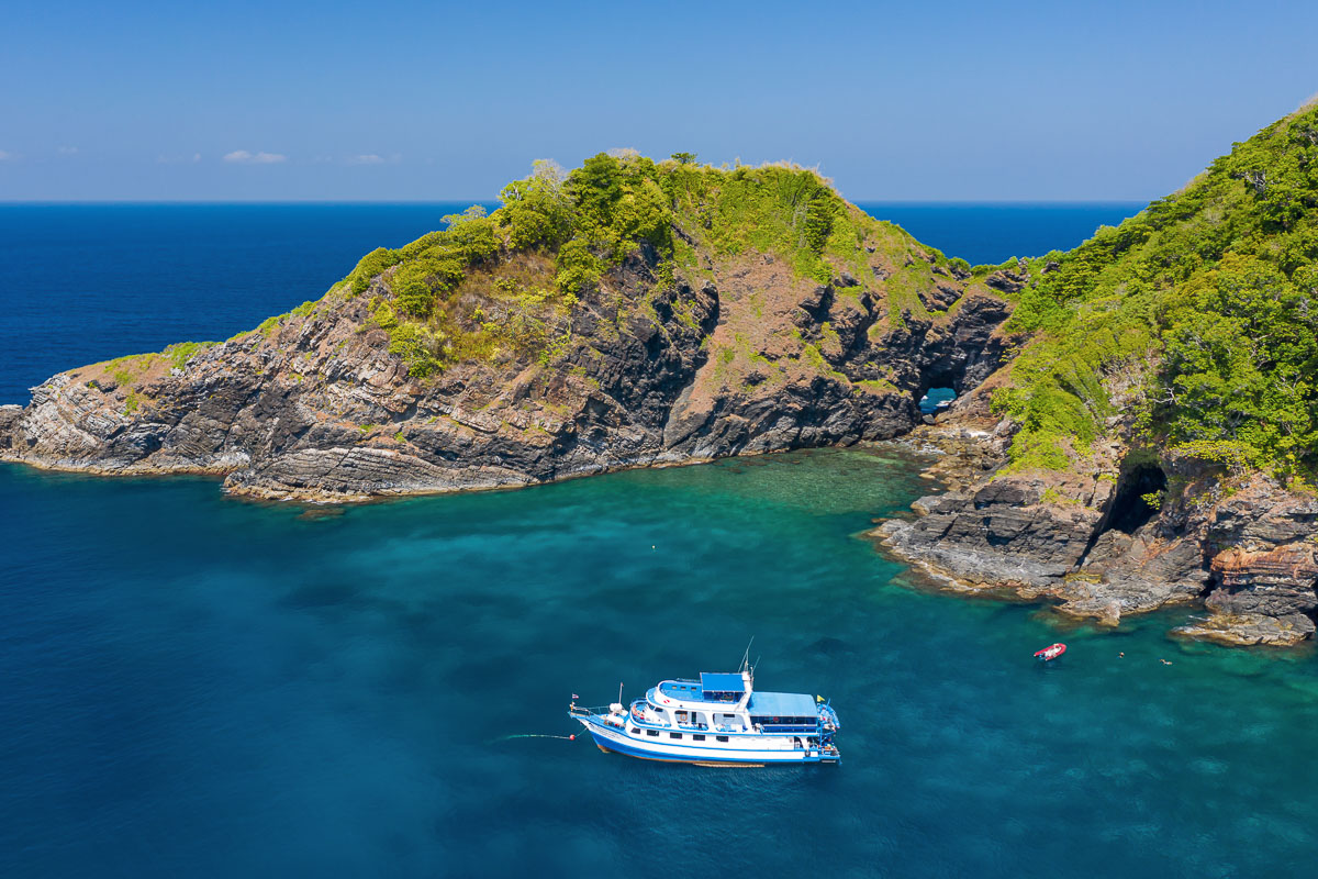 Dolphin Queen Liveaboard 4