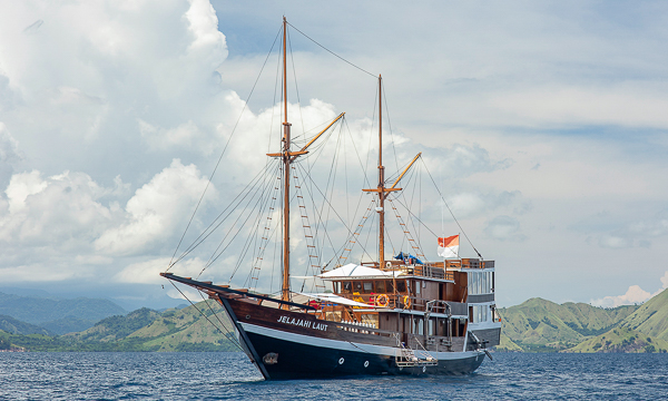 Jelajahi Laut, Indonesia Liveaboard