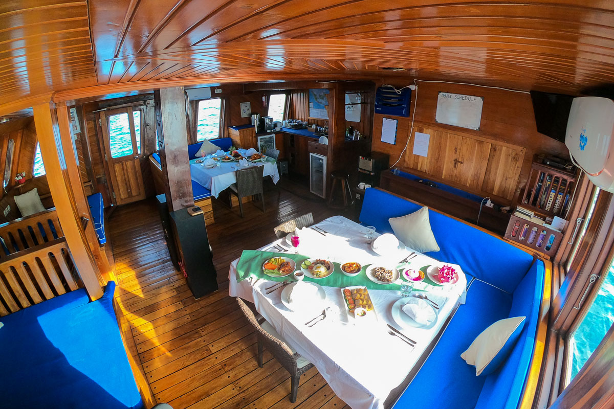 Lady Denok Liveaboard Indonesia 4