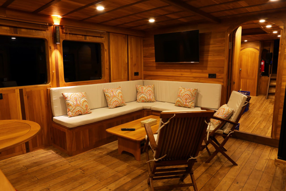 Leyla Liveaboard Indonesia 2