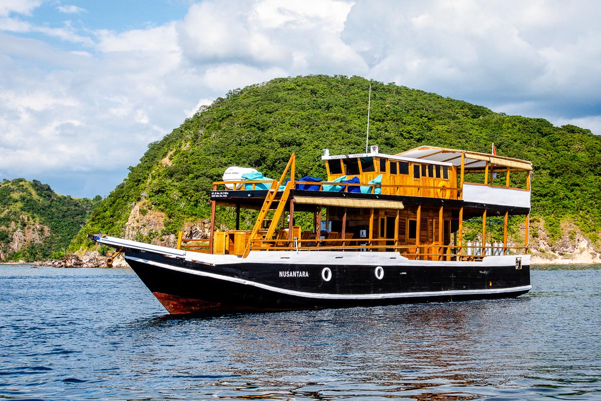 Nusantara Mikumba Liveaboard Komodo