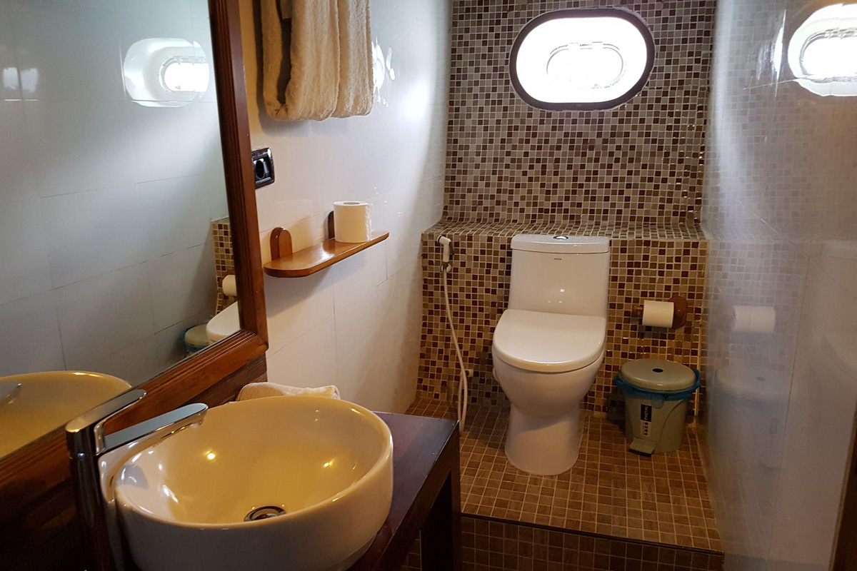 Moonima Liveaboard Maldives 14