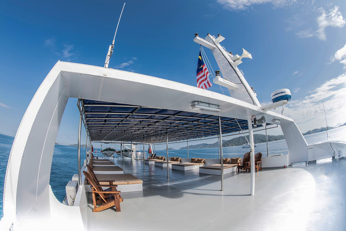 New White Manta Liveaboard 2