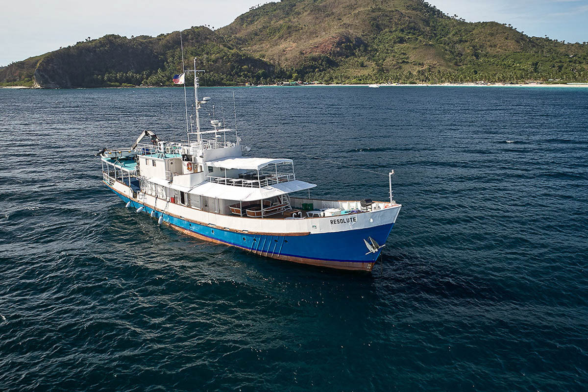 Resolute Liveaboard Philippines