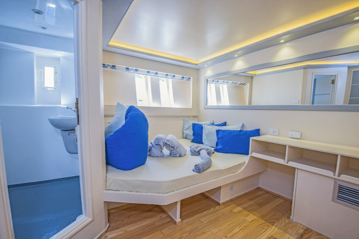 Dolce Vita Liveaboard 21