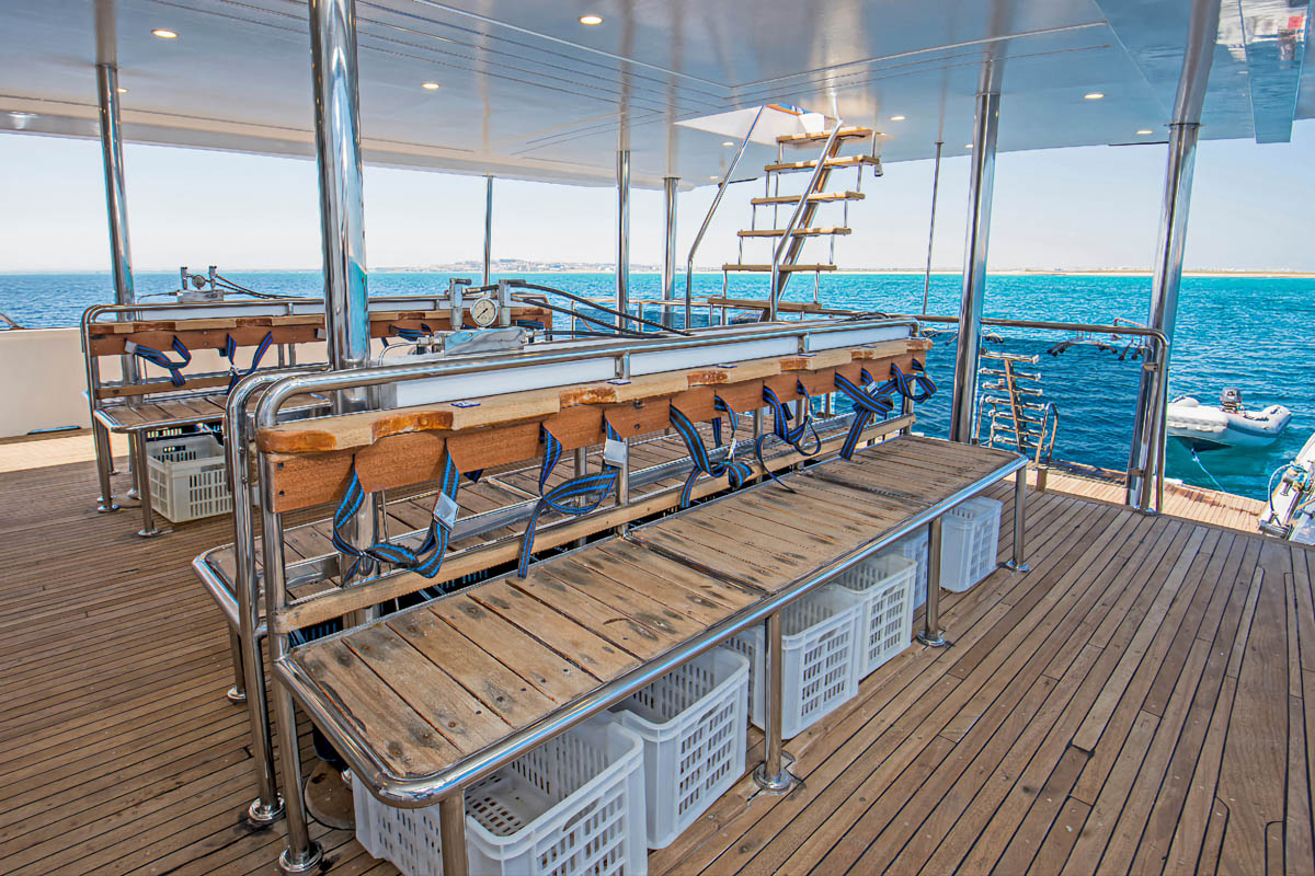 Dolce Vita Liveaboard 34