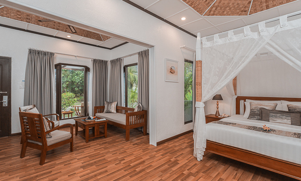 Bandos Maldives Deluxe Room Thumb