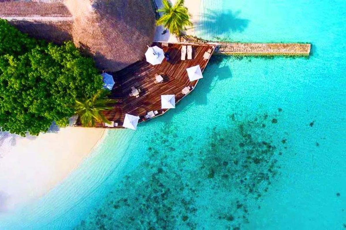 Makunudu Island 01