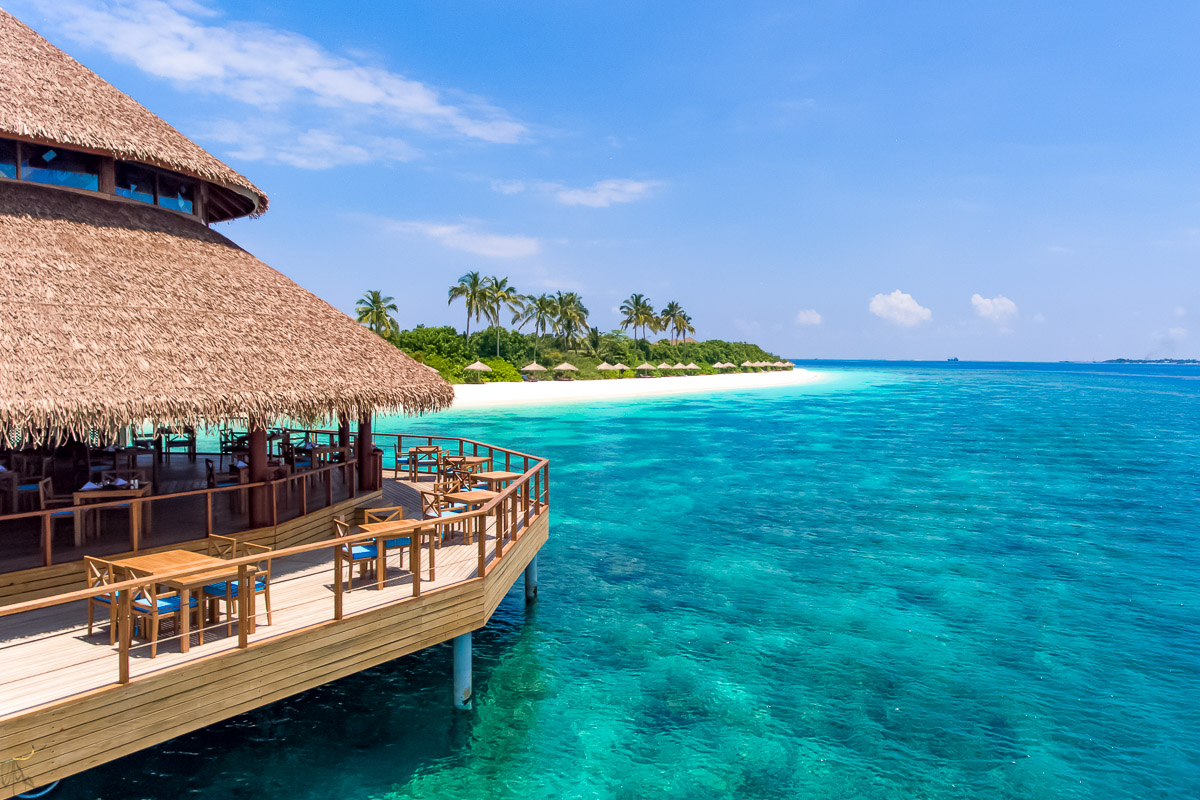 Luxury island. Мальдивы отель Reethi Faru. Reethi Faru Resort 4 Мальдивы Мальдивы. Отель Reethi Faru Resort 5*. Атолл Раа Мальдивы.