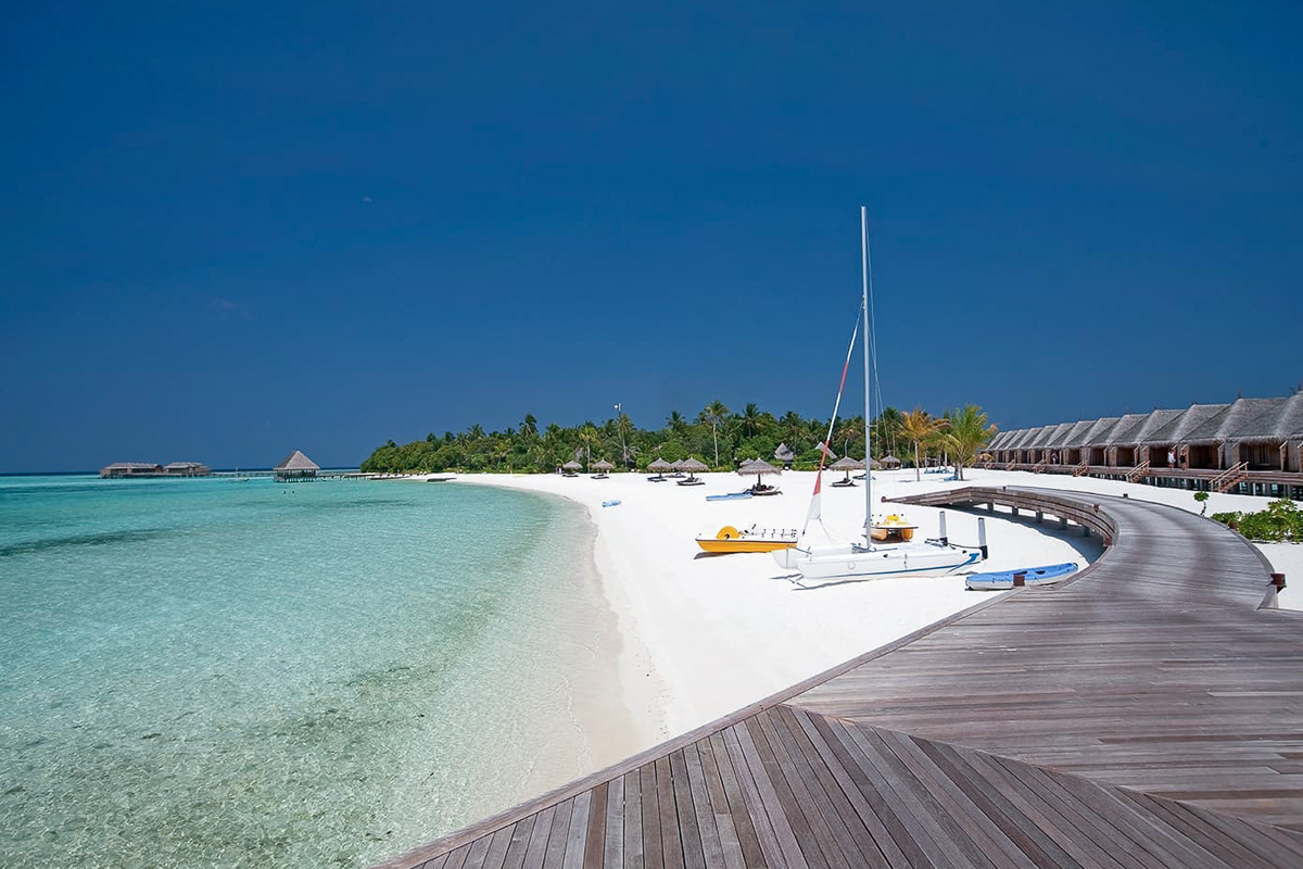 Constance Moofushi Maldives 20