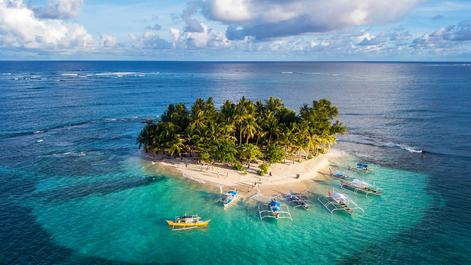 https://www.zubludiving.com/images/Philippines/Mindanao/Siargao/Siargao-Surfing-Diving-Philippines-Banner.jpg