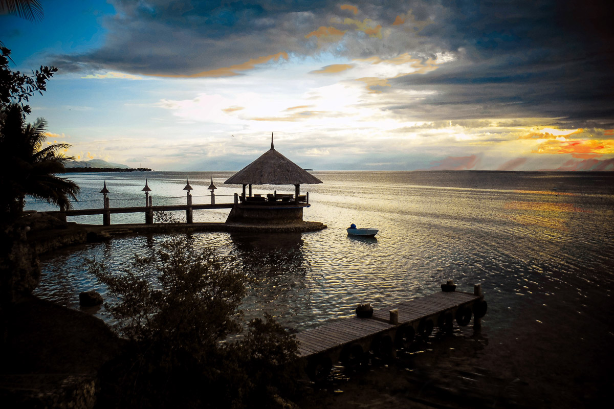 Dolphin House Moalboal Philippines 7