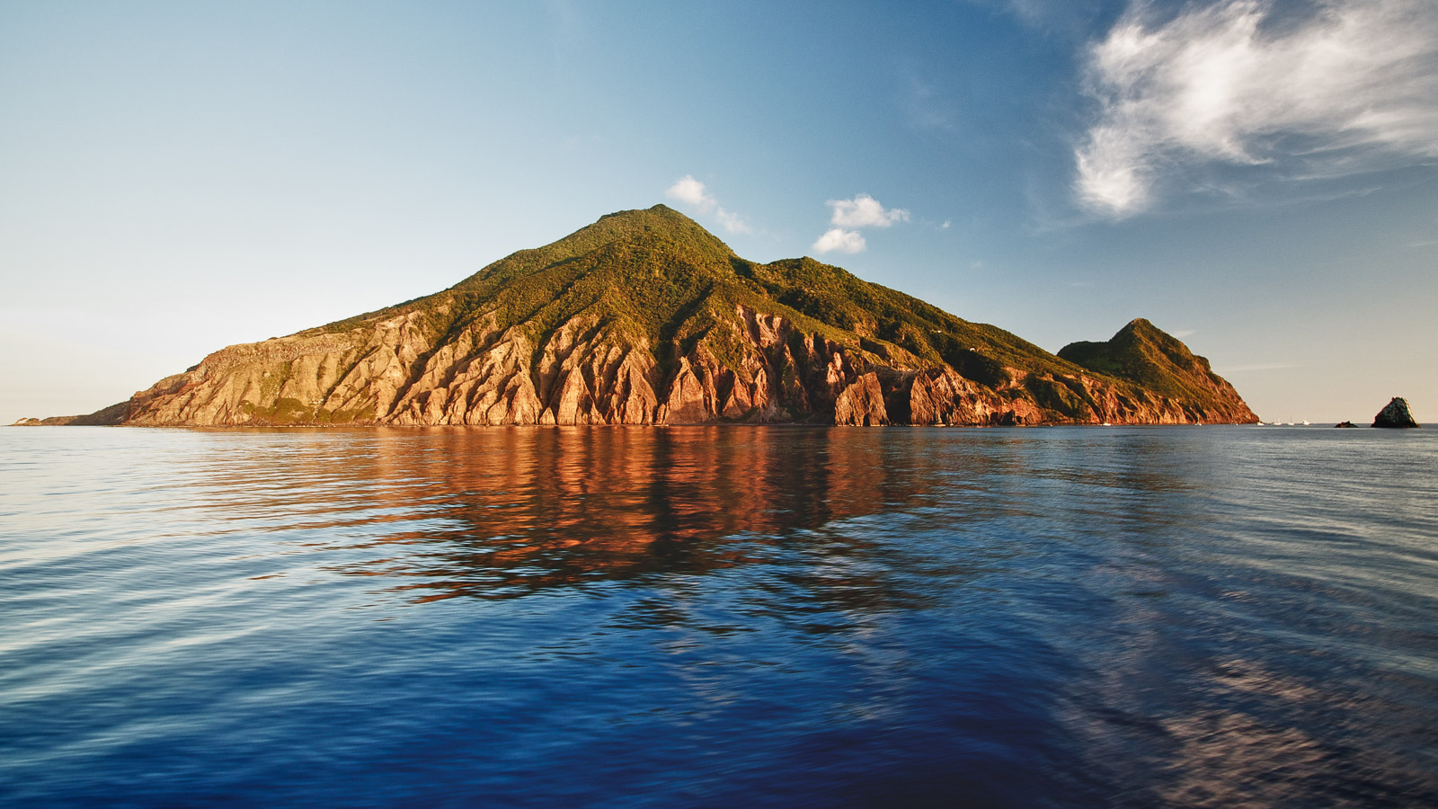 Saba Sty St Kitts and Nevis, Saba and St Eustatius | ZuBlu